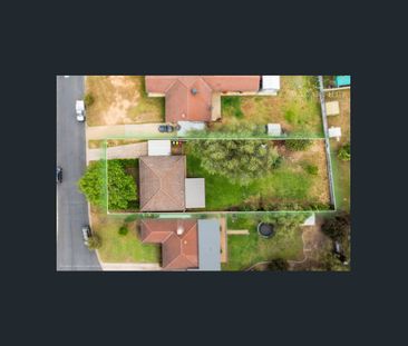 Well-Presented 3-Bedroom, 1-Bathroom Home - Photo 3