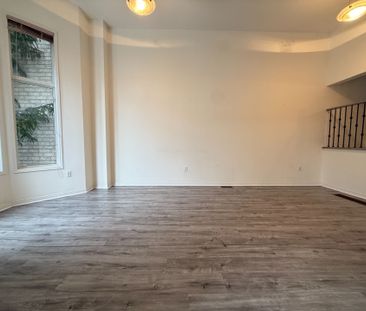 For Lease - 90 Bridlepath Street, Richmond Hill, Ontario - Photo 3