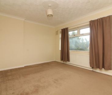 3 bedroom semi-detached house to rent - Photo 6