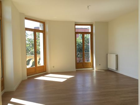 Location Appartement 3 pièces 66m² - Photo 3