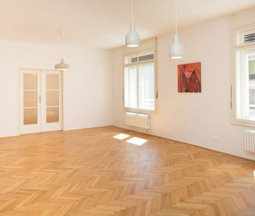Na prenájom 2-izbový byt po kompletnej rekonštrukcií, Dunajská ul.,... – Fotografia 1
