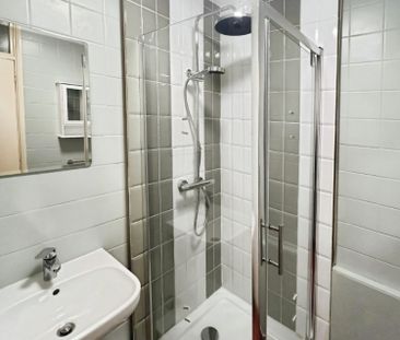 2 bedroom House To Let Total Size: 722 SQ FT - Photo 6