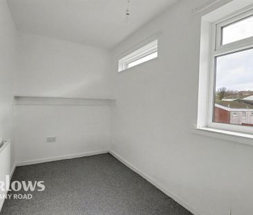 4 bedroom terraced house to rent - Photo 2