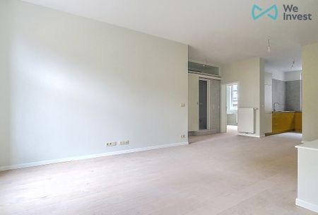 Appartement met twee slaapkamers in Forest - Photo 3