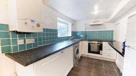 1 bedroom ground floor flat to rent - Photo 4