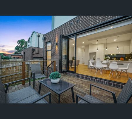 2/36 Ivanhoe Street, Glen Waverley, Vic 3150 - Photo 4