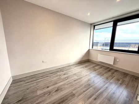 Quilters Way, Aylesbury, Stoke Mandeville - Photo 2