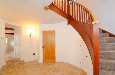 3 bedroom detached house to rent - Photo 5