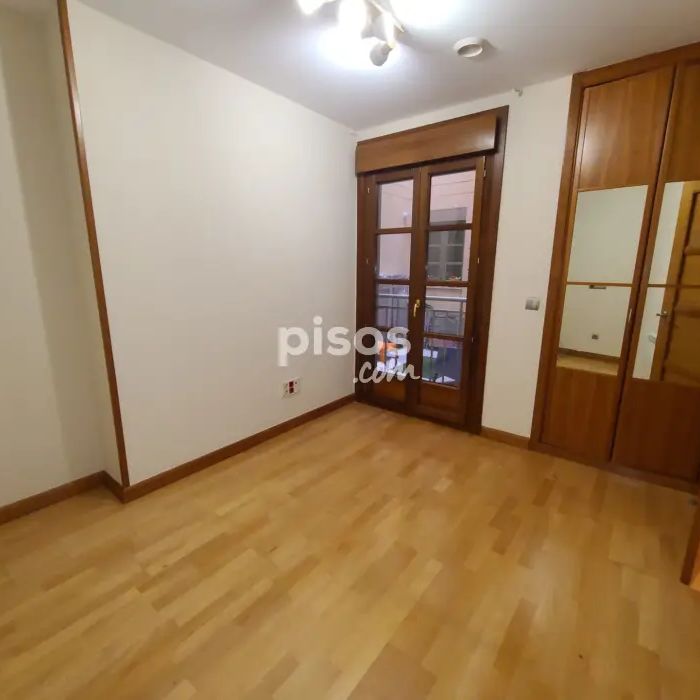 Piso en alquiler en Calle de Juan Mambrilla - Photo 1