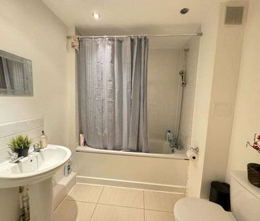 Sumner Road Room C (Double with Balcony) - Photo 5