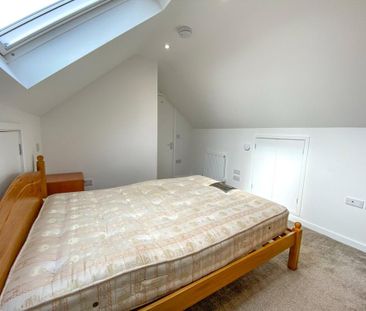 1 bedroom in a house share to rent - Photo 3