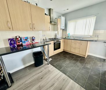 3 bedroom terraced house to rent - Photo 6