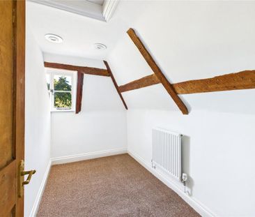 4 bedroom semi-detached house to rent - Photo 3