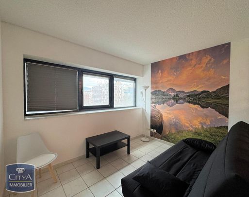 Location Appartement 2 pièces 34m² MARSEILLE 5ème - Photo 1