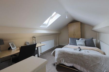 5 bedroom terraced house to rent - Photo 4