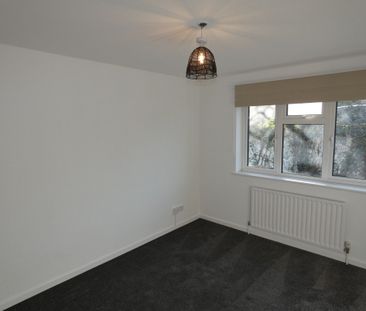 4 bed Detached - To Let - Photo 5