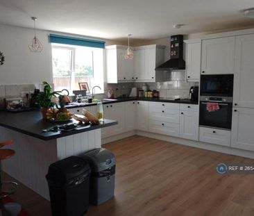 1 bedroom in a house share to rent - Photo 4