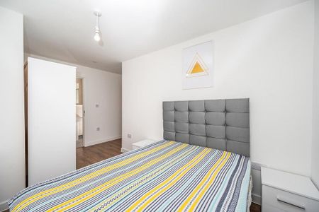 2 bedroom apartment to rent - Photo 3