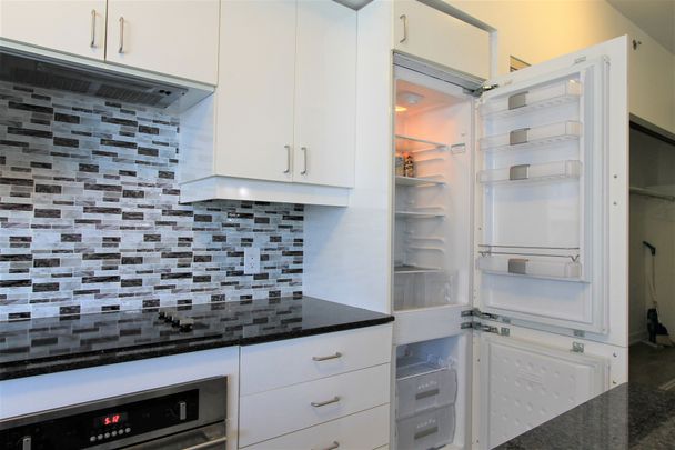 For Lease - 426 University Avenue Unit# 1706, Toronto, Ontario - Photo 1