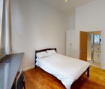 4 bedroom terraced house to rent - Photo 3
