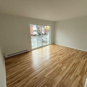 Grand 4 1/2 a louer - Photo 2