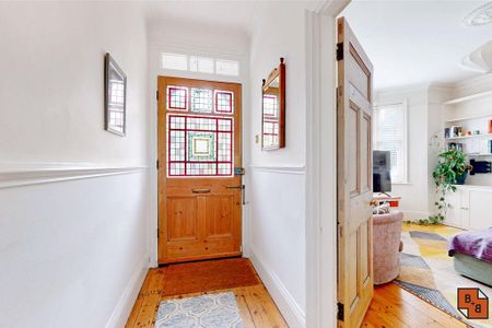 4 bedroom semi-detached house to rent - Photo 4