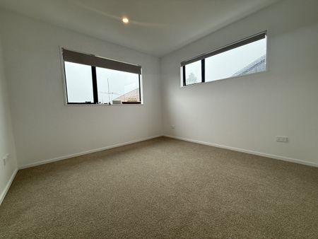 Modern 2-Bedroom Unit in Central Waltham - Photo 5