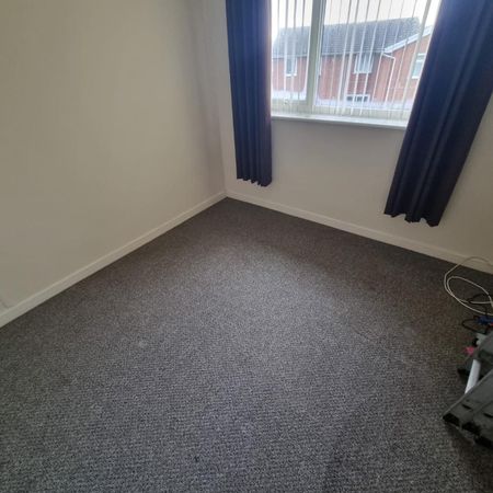 3 bedroom House To Let Total Size: 1066 SQ FT - Photo 3