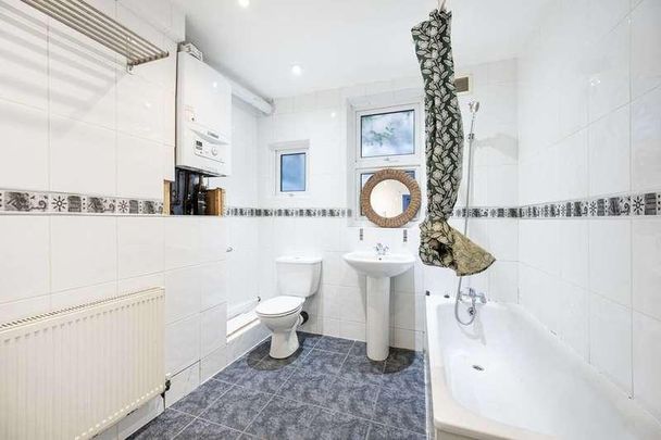 Bloxhall Road, Leyton, E10 - Photo 1