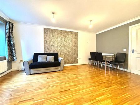 Laurel Court, Chadwick Gardens, Uxbridge, UB8 - Photo 2