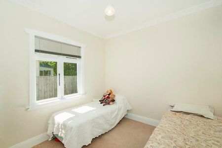 Family home at Ludlam Crescent - Photo 2