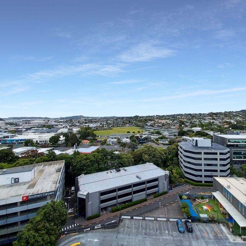 Ellerslie - Stunning 12th Story Penthouse - Photo 1