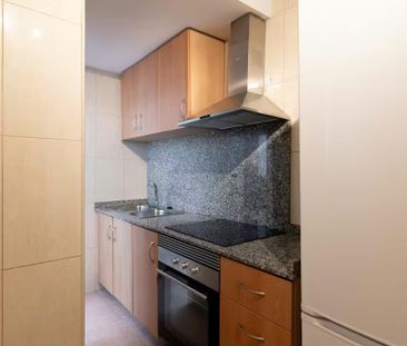 Carrer de l'Illa Formentera, Valencia, Valencian Community 46026 - Photo 6