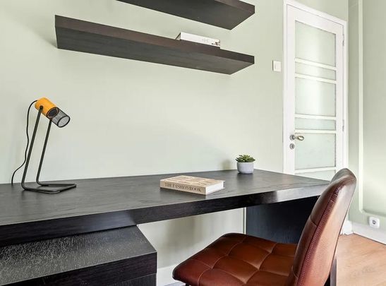 Avenida de Sidónio Pais, Lisbon, Lisbon 1050-215 - Photo 1