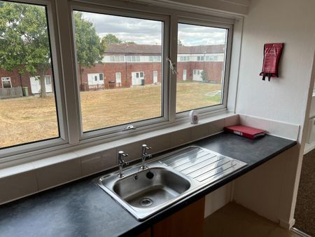 1 Bed Maisonette - Photo 4