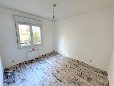Location Appartement 3 pièces 63m² LILLE 59000 - Photo 4