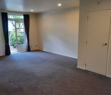 Immaculate Terraced Home with Parking - Photo 2
