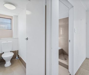 Coastal Living in the Heart of Broadbeach - Photo 6