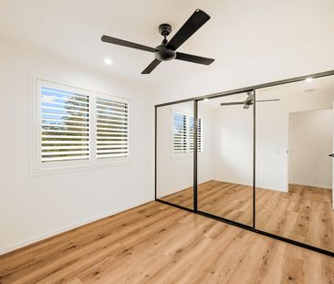 Executive Family Home in Prestigious Russell Island Location - Photo 3