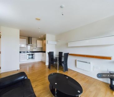 2 bedroom flat to rent - Photo 1