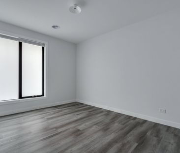 Stylish, Spacious Double Storey Family Home - Photo 2