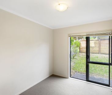 3 bedroom town house in Te Atatu - Photo 2