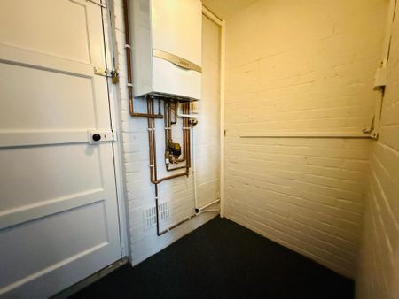 2 bedroom terraced house to rent - Photo 3