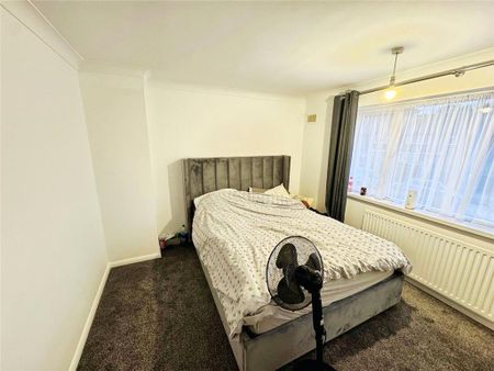 3 bedroom terraced house to rent - Photo 2