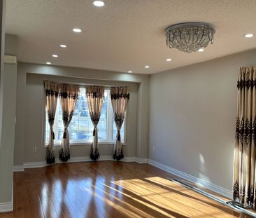 Detached Home For Lease | E8096904 - Photo 5