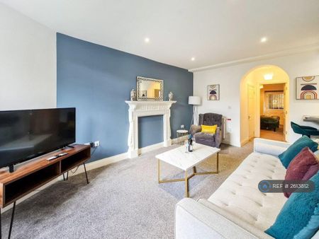 2 bedroom flat to rent - Photo 4