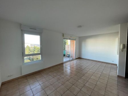 Location Appartement 1 pièce 31m² AUBENAS 07200 - Photo 2
