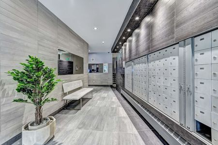 1420 Rue Crescent, Montréal, QC - Photo 3