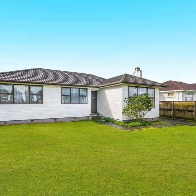 Beautifully Renovated Single-Level Family Home for Rent in Mangere Cul-de-Sac !! - Photo 1