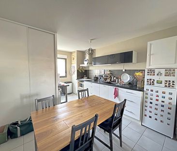 Location Appartement 3 pièces 65m² - Photo 4